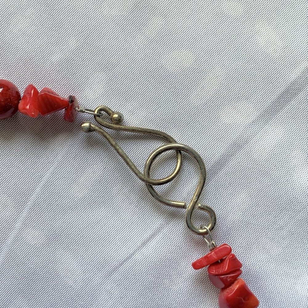 JEWELRY - 9" Apple red coral bead necklace earrings set silver pendant, western - Picture 6 of 8